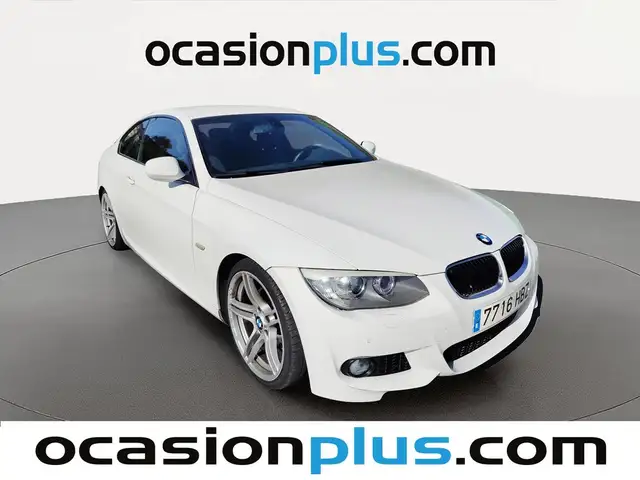 BMW 3 Series view 2