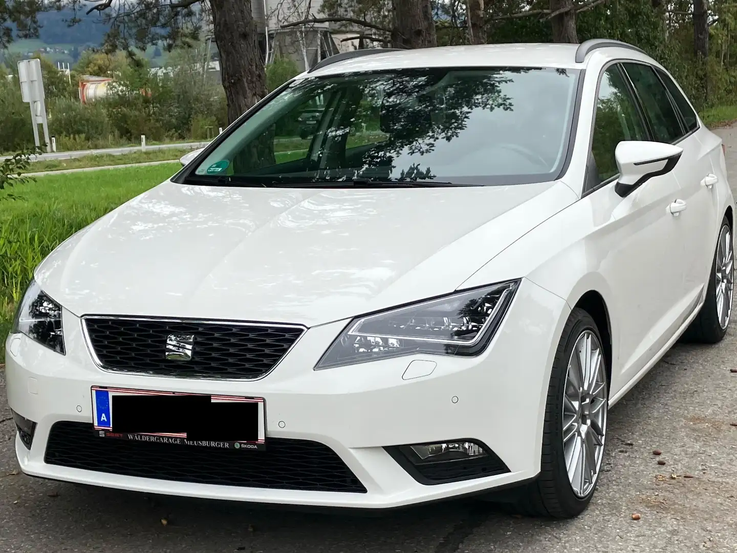 SEAT Leon Leon ST Style 1,2 TSI Start-Stopp Style Weiß - 1