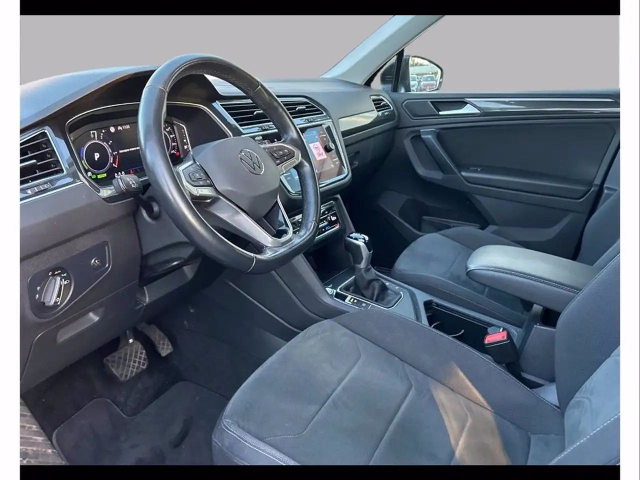 Volkswagen Tiguan 1.4 tsi eh elegance dsg 9
