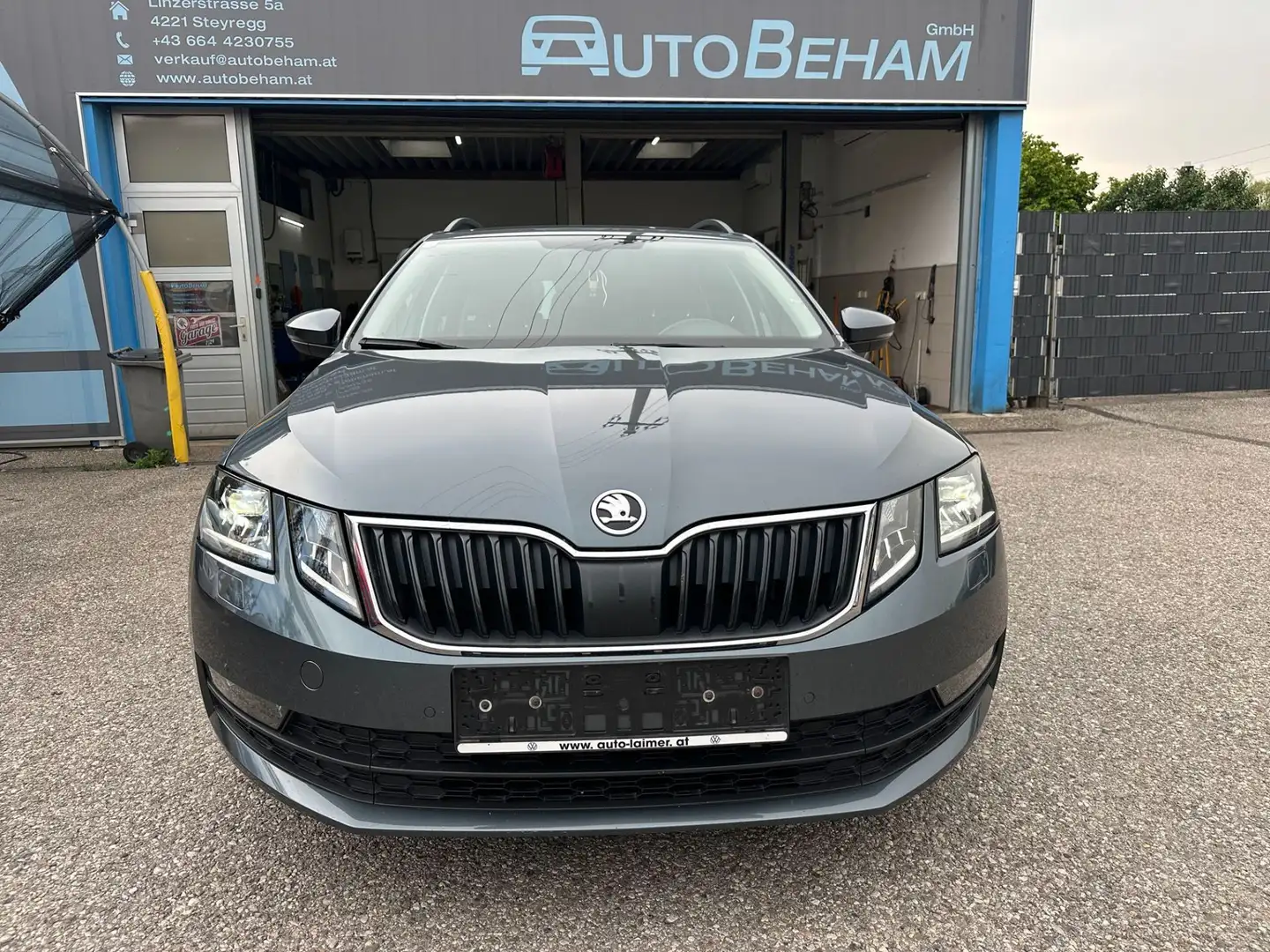 Skoda Octavia Combi 1,6 TDI Limited LED-Carplay-Kamera Grau - 2