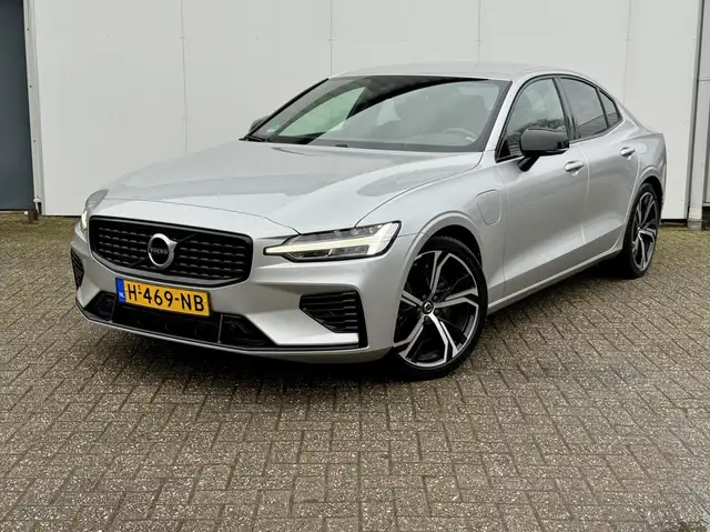 Volvo S60 T6 AWD Twin Engine R-Design | ACC | Parkeercamera