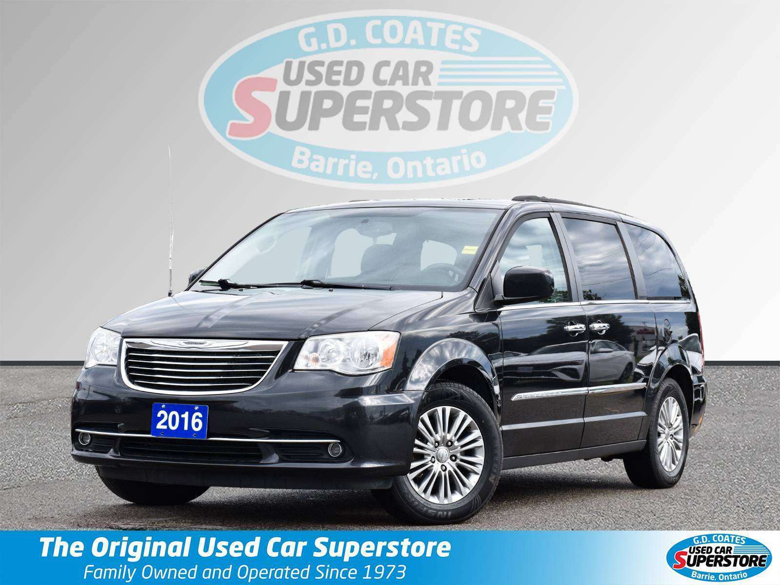 2016 Chrysler Town & Country Touring ~Nav ~Heated Leather ~Sunroof ~Camera