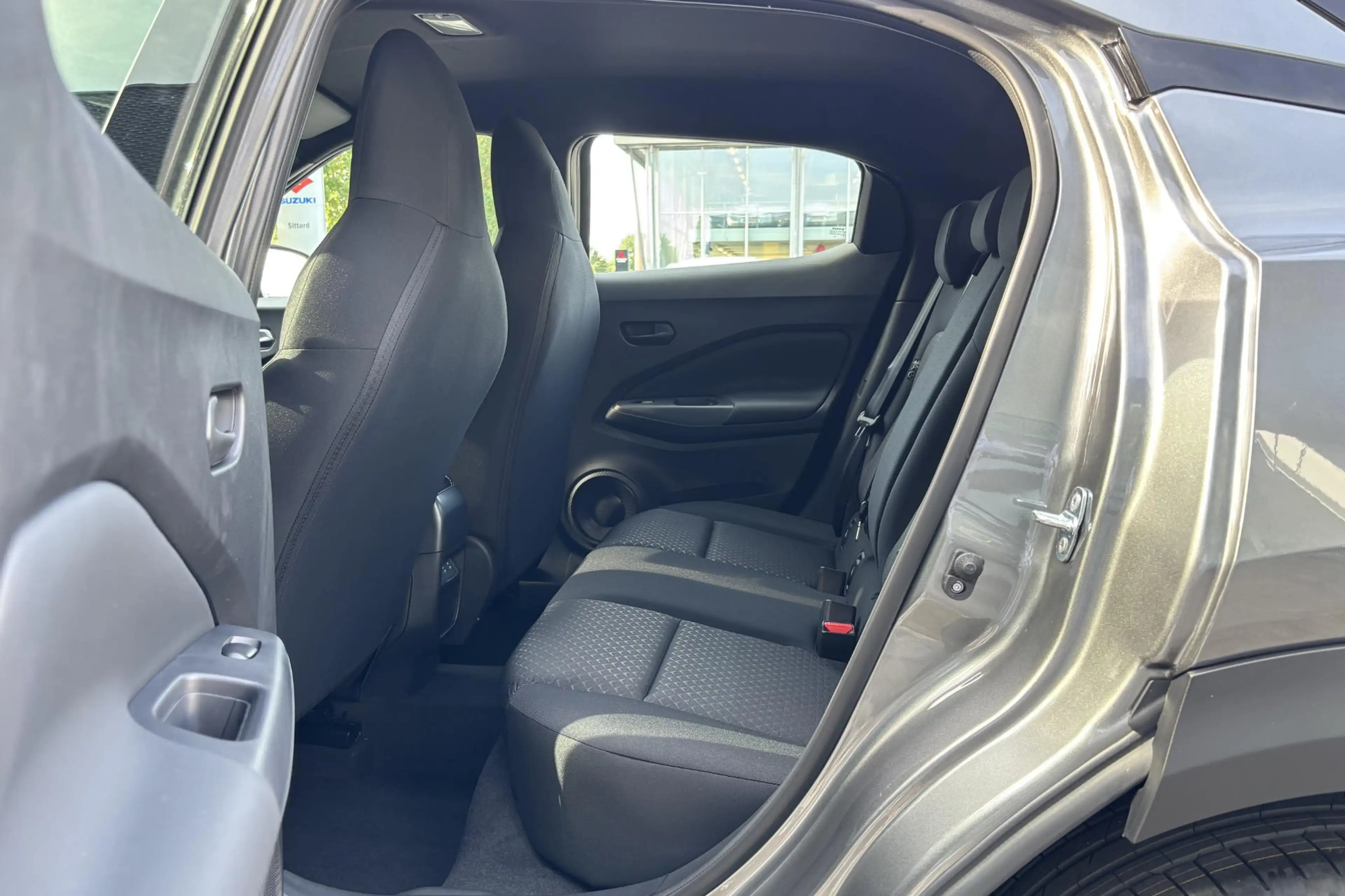 Nissan Juke New 1.6 Hybrid N-Connecta | NIEUW | Nav., 19", Cru — photo 9