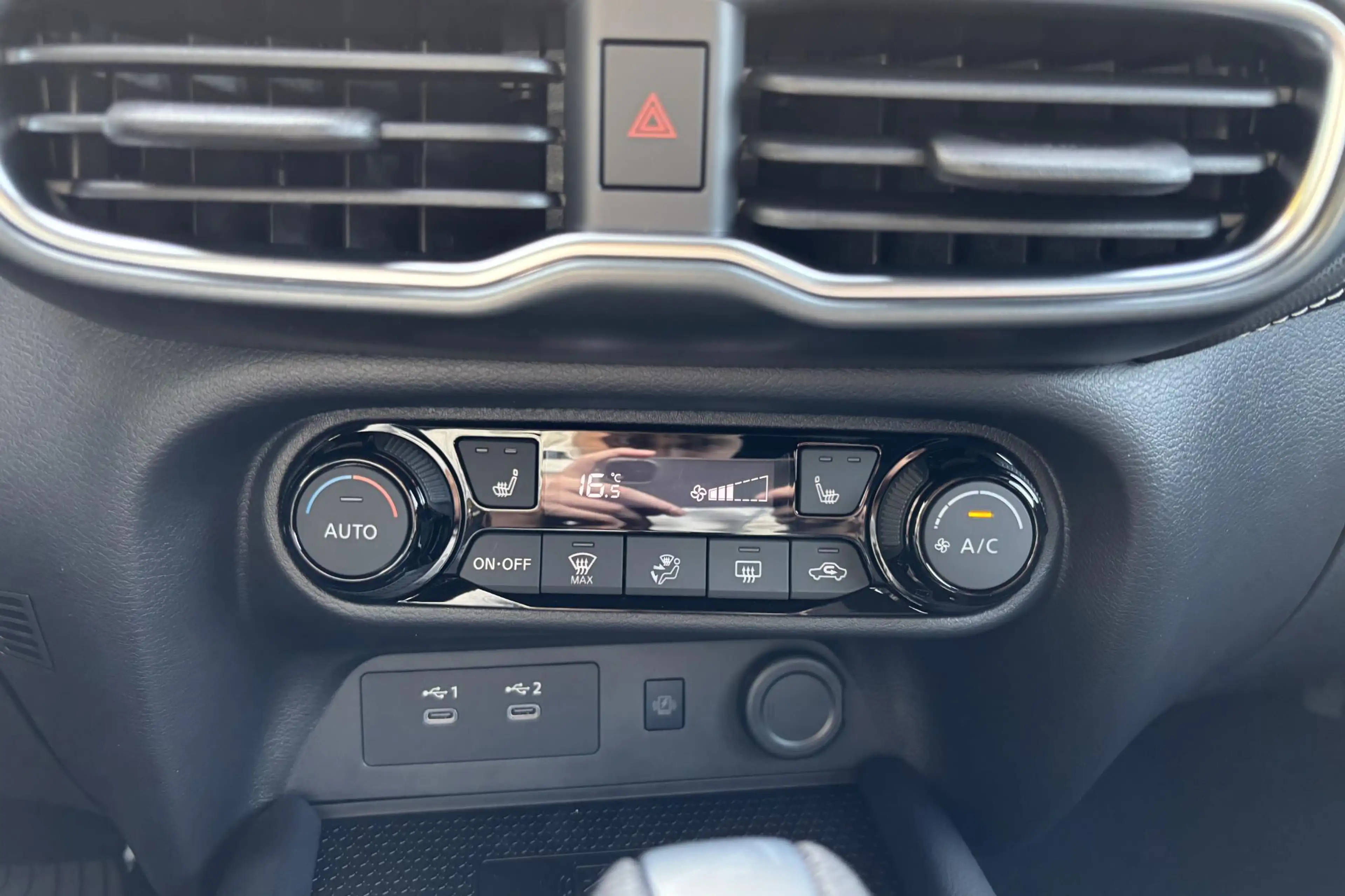 Nissan Juke New 1.6 Hybrid N-Connecta | NIEUW | Nav., 19", Cru — photo 15