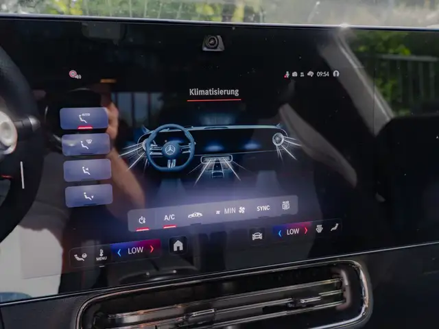 Mercedes-Benz Cla view 14