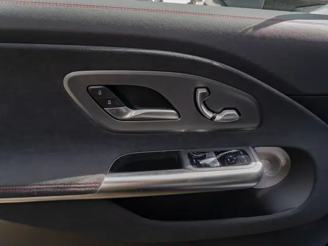 Mercedes-Benz Cla view 11