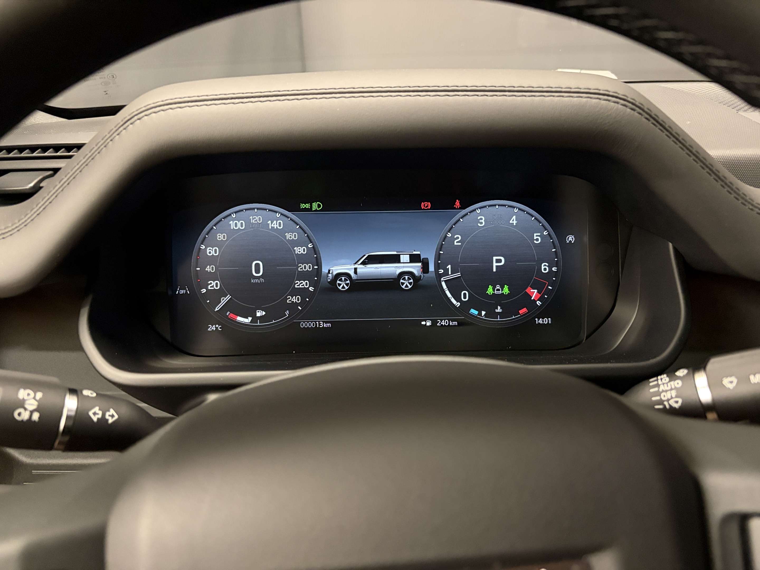 2026 Land Rover Defender X-Dynamic SE thumb 16