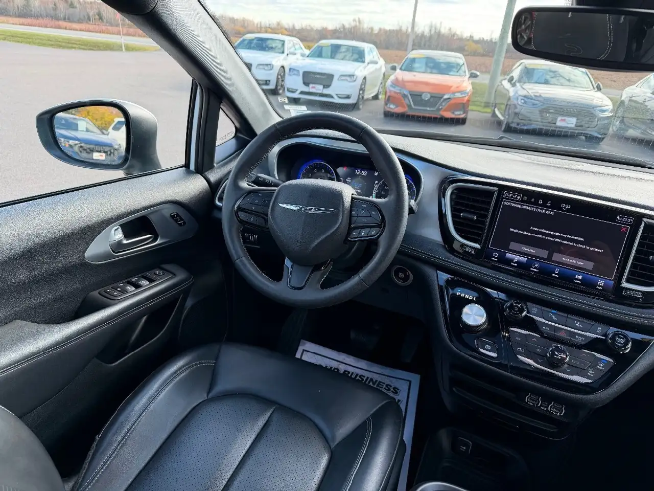 Chrysler Pacifica снимка Chrysler Pacifica