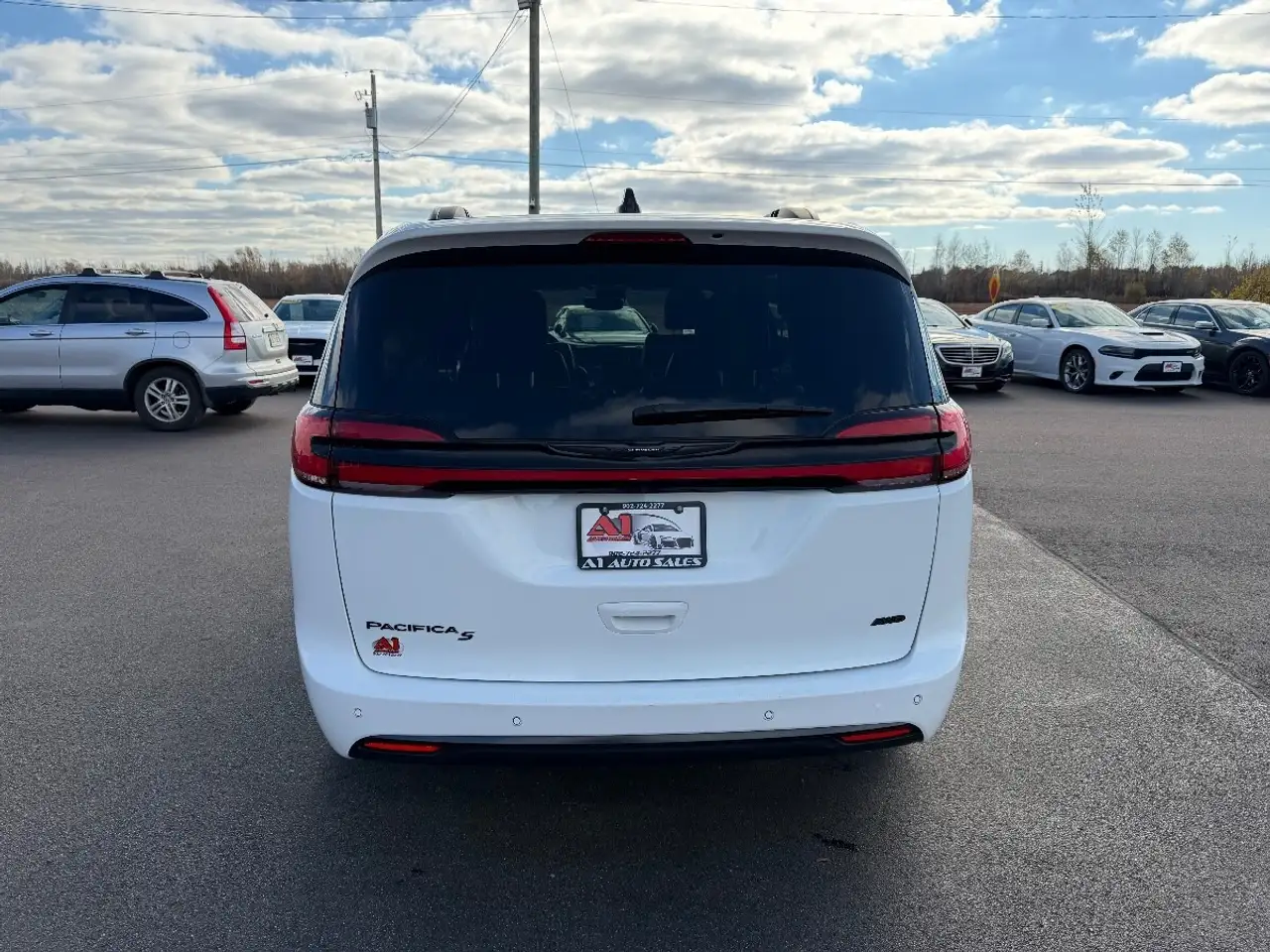 Chrysler Pacifica снимка Chrysler Pacifica