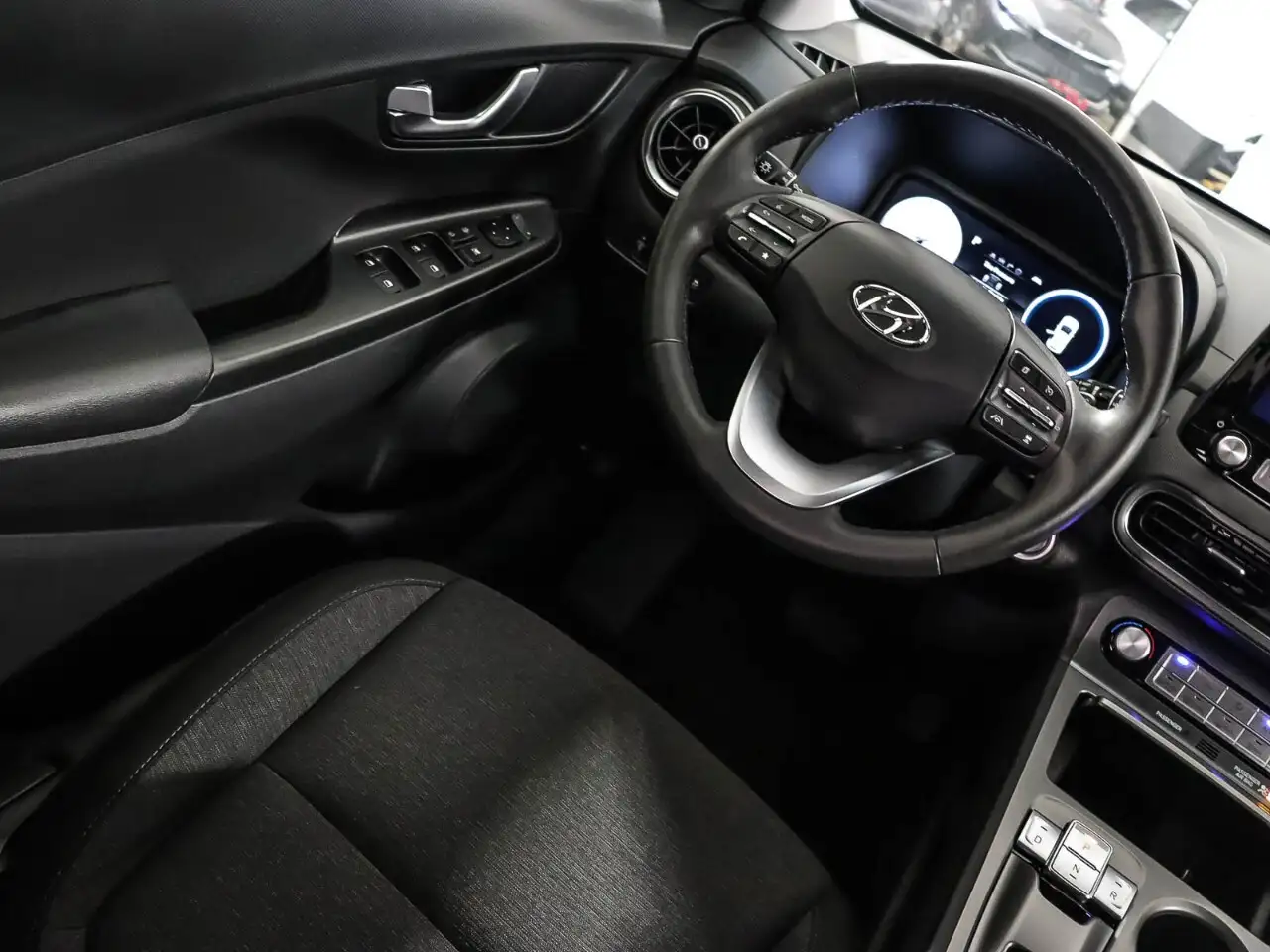 Hyundai KONA снимка Hyundai KONA