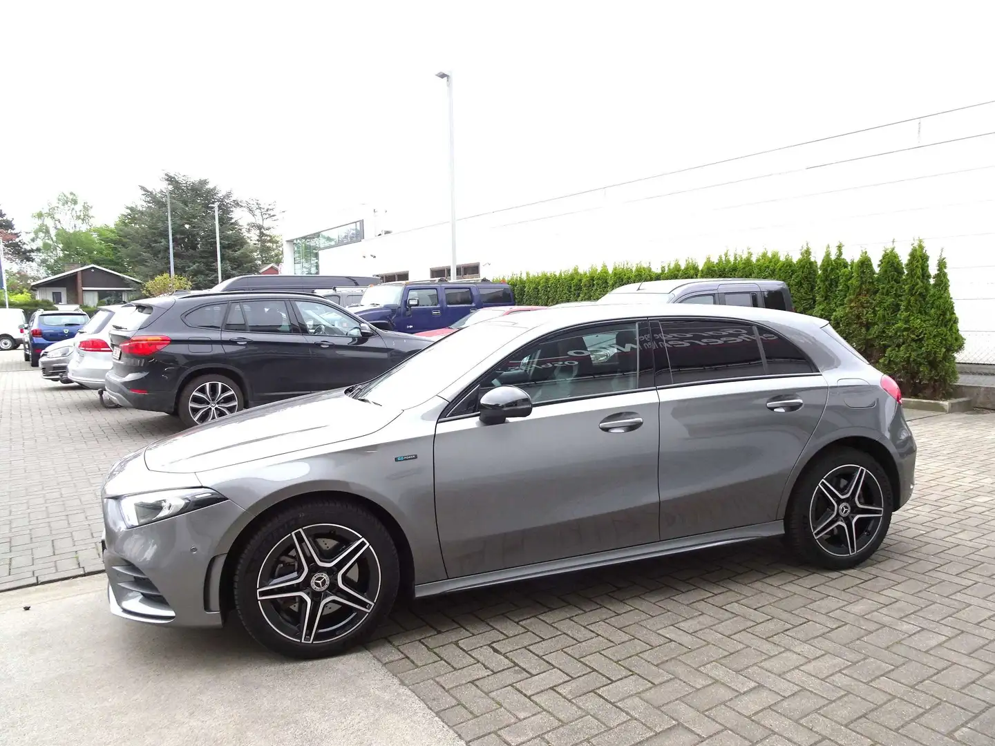 Mercedes-Benz A 250 e PHEV AMG,VIRTUAL,CAMERA,CARPLAY,ALCANTARA,NAVI Gris - 2