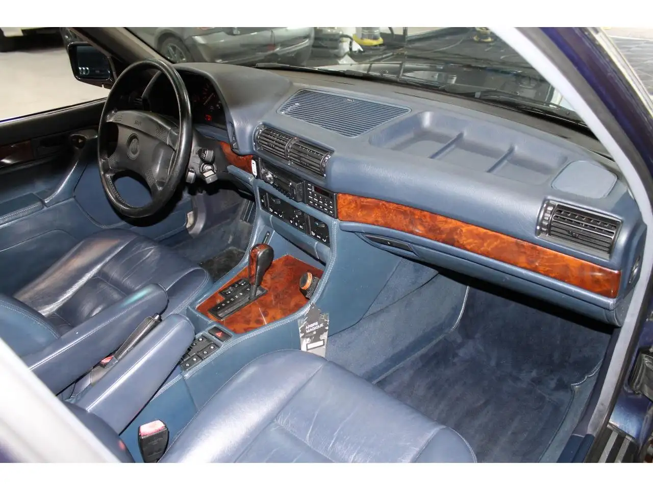 BMW 750 SERIE 750iL - BVA BERLINE E32 750iL, foto 9