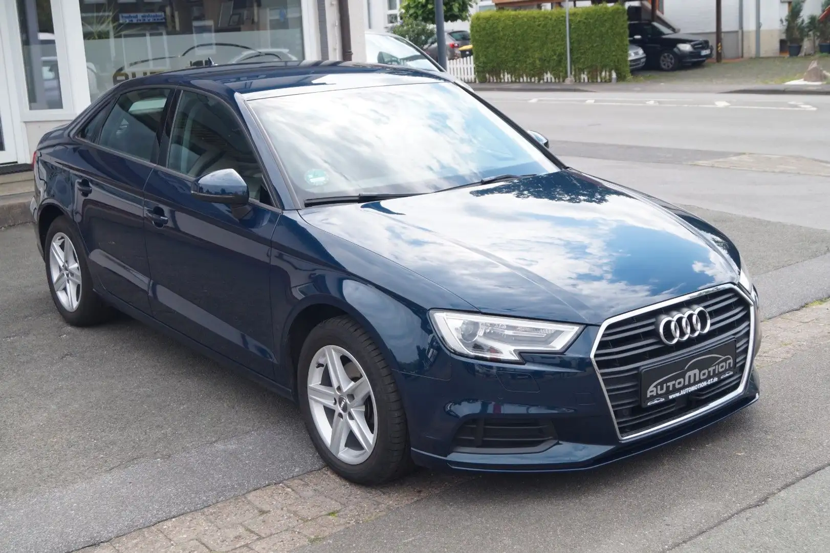 Audi A3 Limousine*V.-Cockpit*Bi-Xenon*Leder*Navi*RFK* Blauw - 2