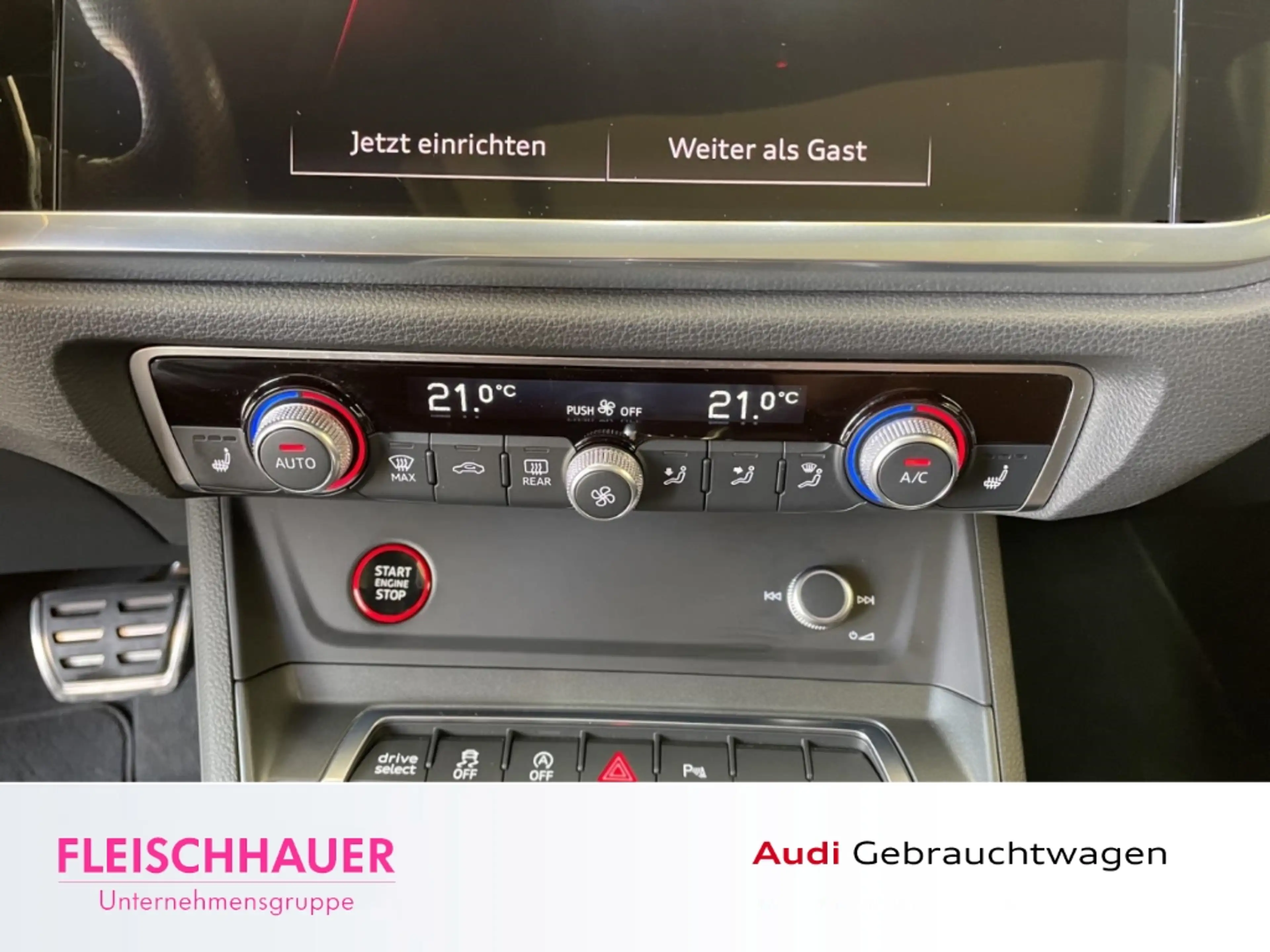 Audi RS Q3 2,5 TFSI Sportback quattro Navi LED Pano CarPlay T — photo 14