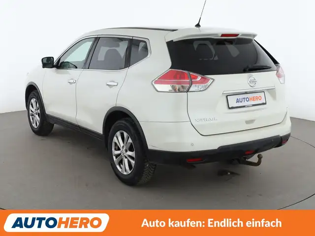 Nissan X-Trail view 4