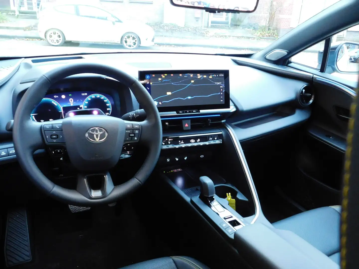 Toyota C-HR 2.0 Plug-in Hybrid 220 Première Edition | JBL Audi Grijs - 2