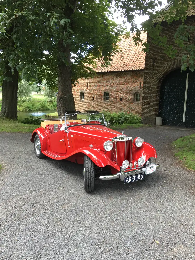 MG TD roaster Roşu - 2