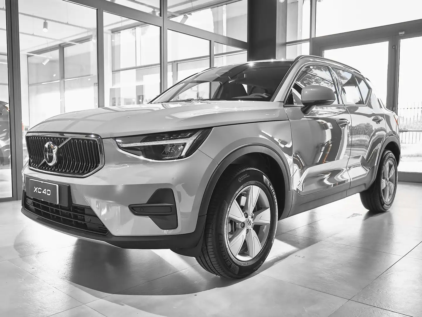 Volvo XC40 B3 automatico Essential Km 0 Blau - 2