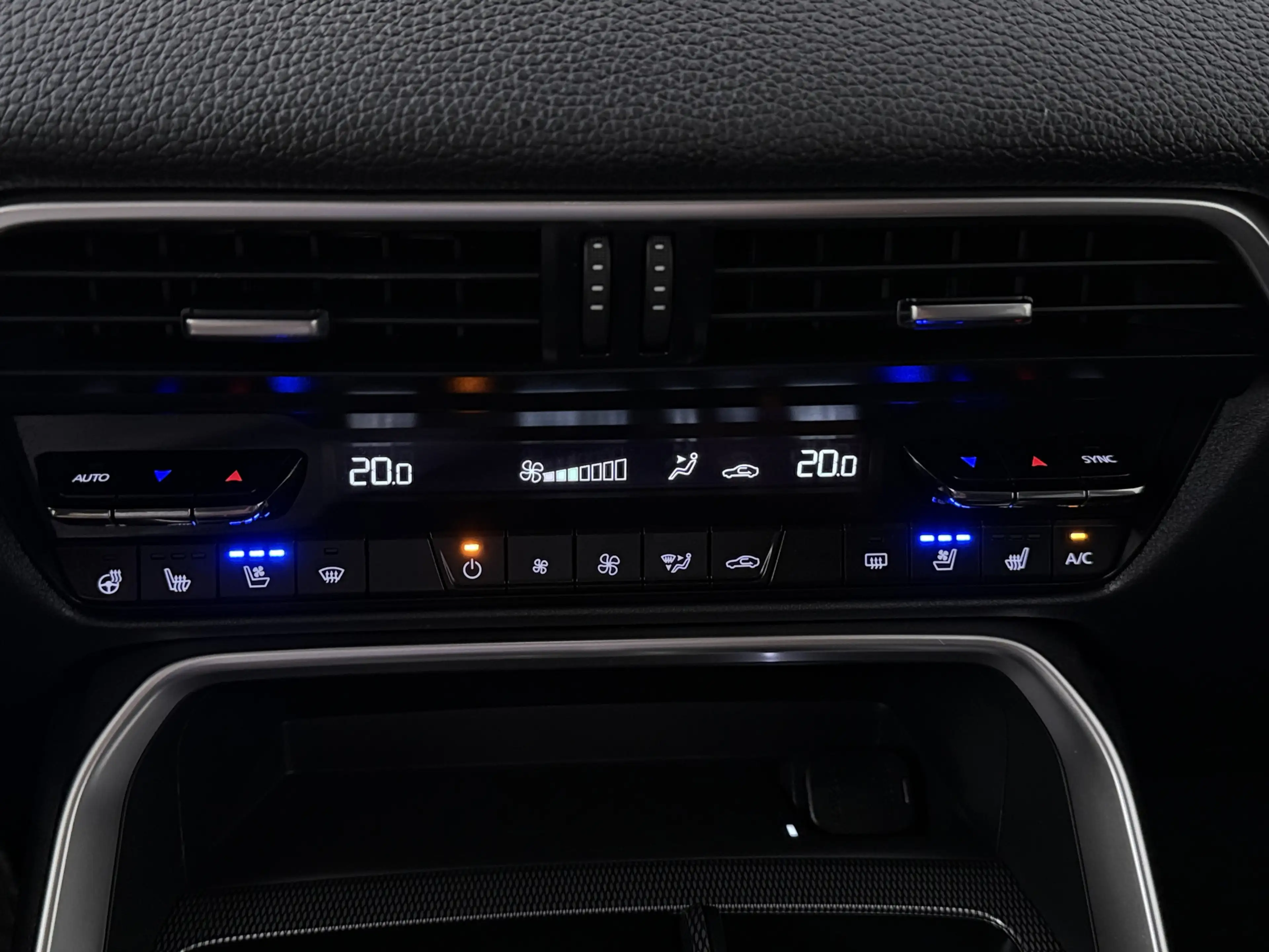 Mazda CX-60 2.5 e-SkyActiv PHEV Homura | BOSE | 360 Camera | A — photo 13