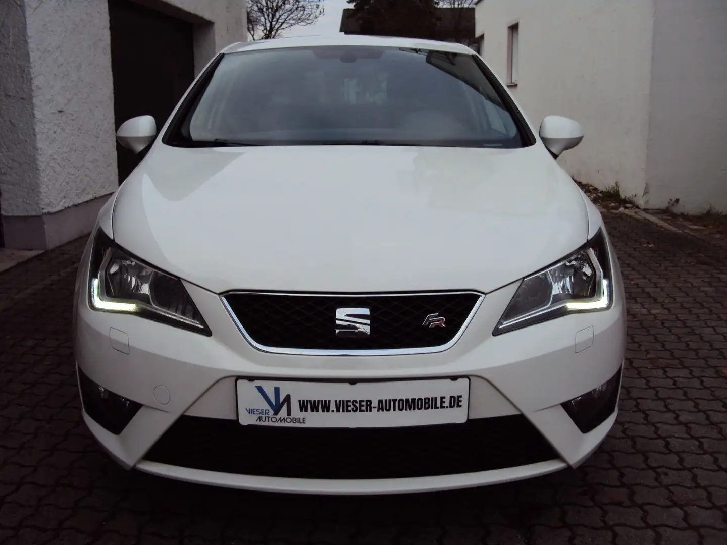 SEAT Ibiza FR Navi Klimaautomatik SHZ PDC 2.Hand !!! Weiß - 2