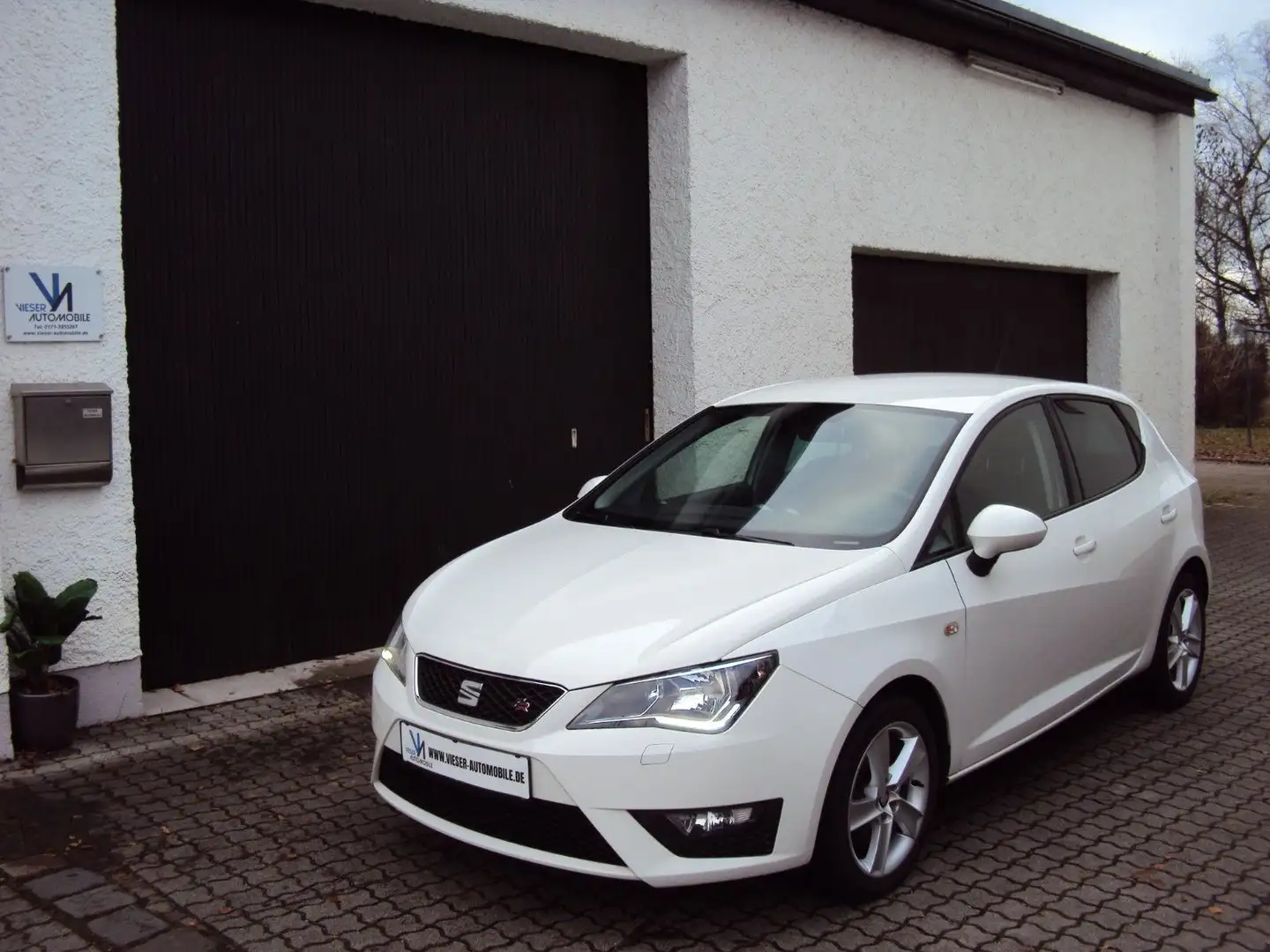 SEAT Ibiza FR Navi Klimaautomatik SHZ PDC 2.Hand !!! Weiß - 1