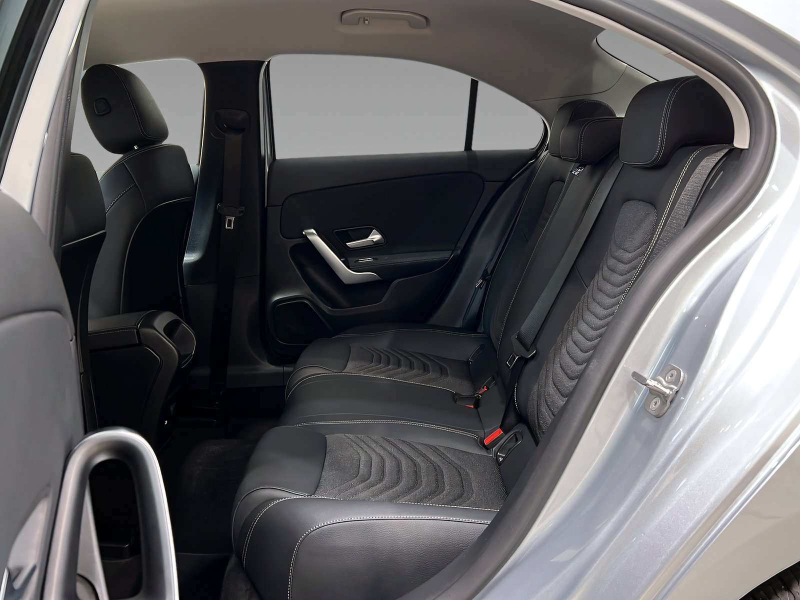 Mercedes-Benz A 220
