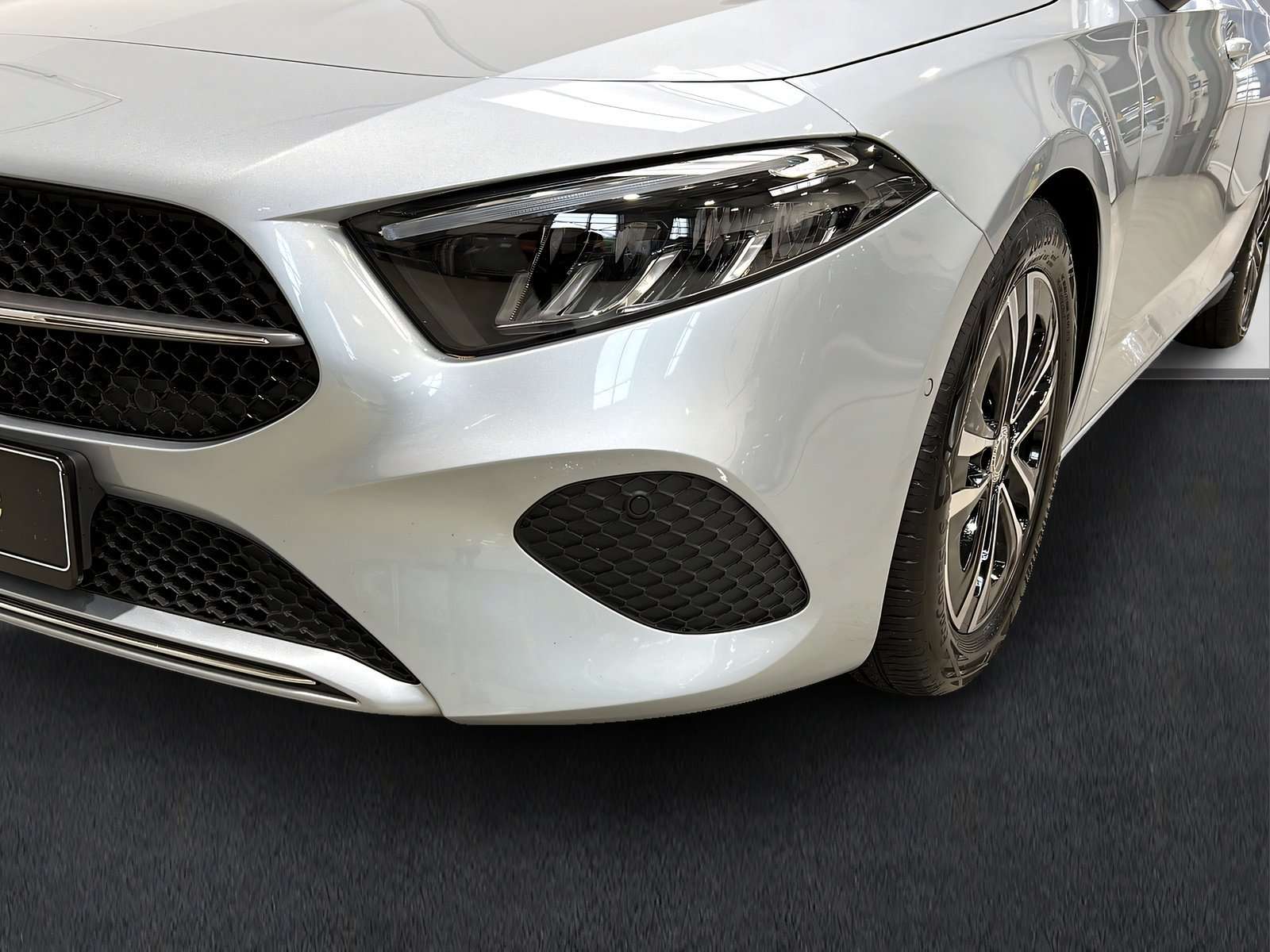 Mercedes-Benz A 220