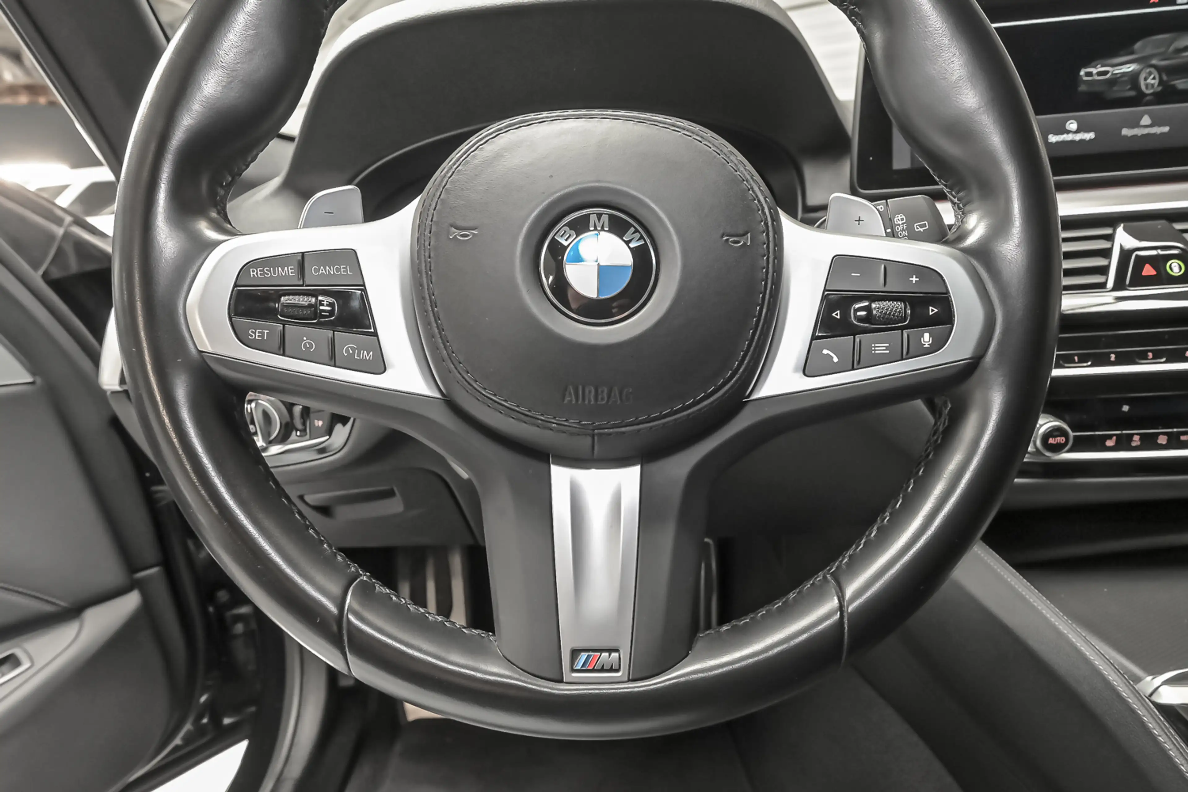 BMW 518 Touring 518 dA MHEV — photo 10