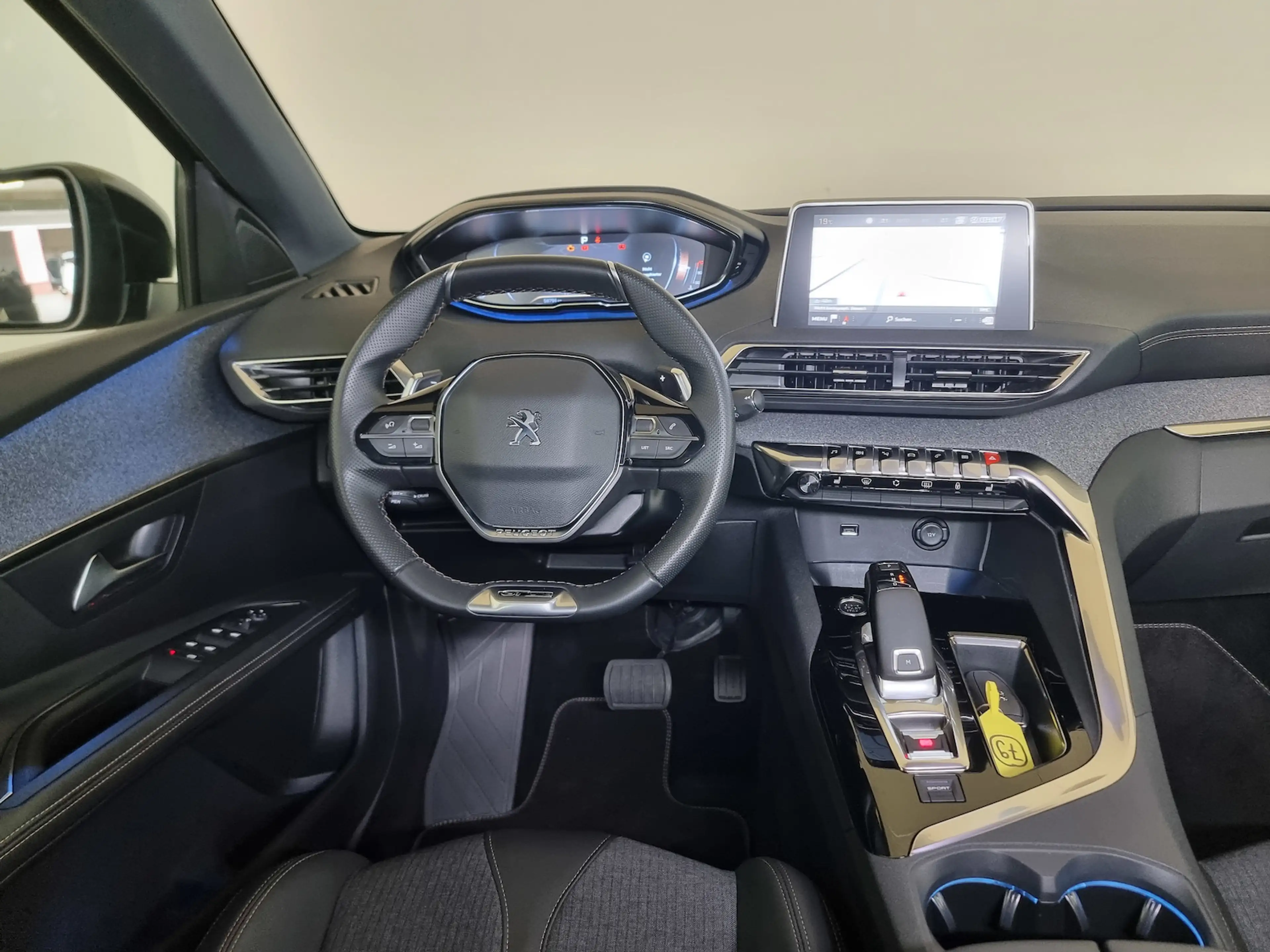 Peugeot 5008 GT-Line LED i-Cockpit 180° Kamera Keyless — photo 9