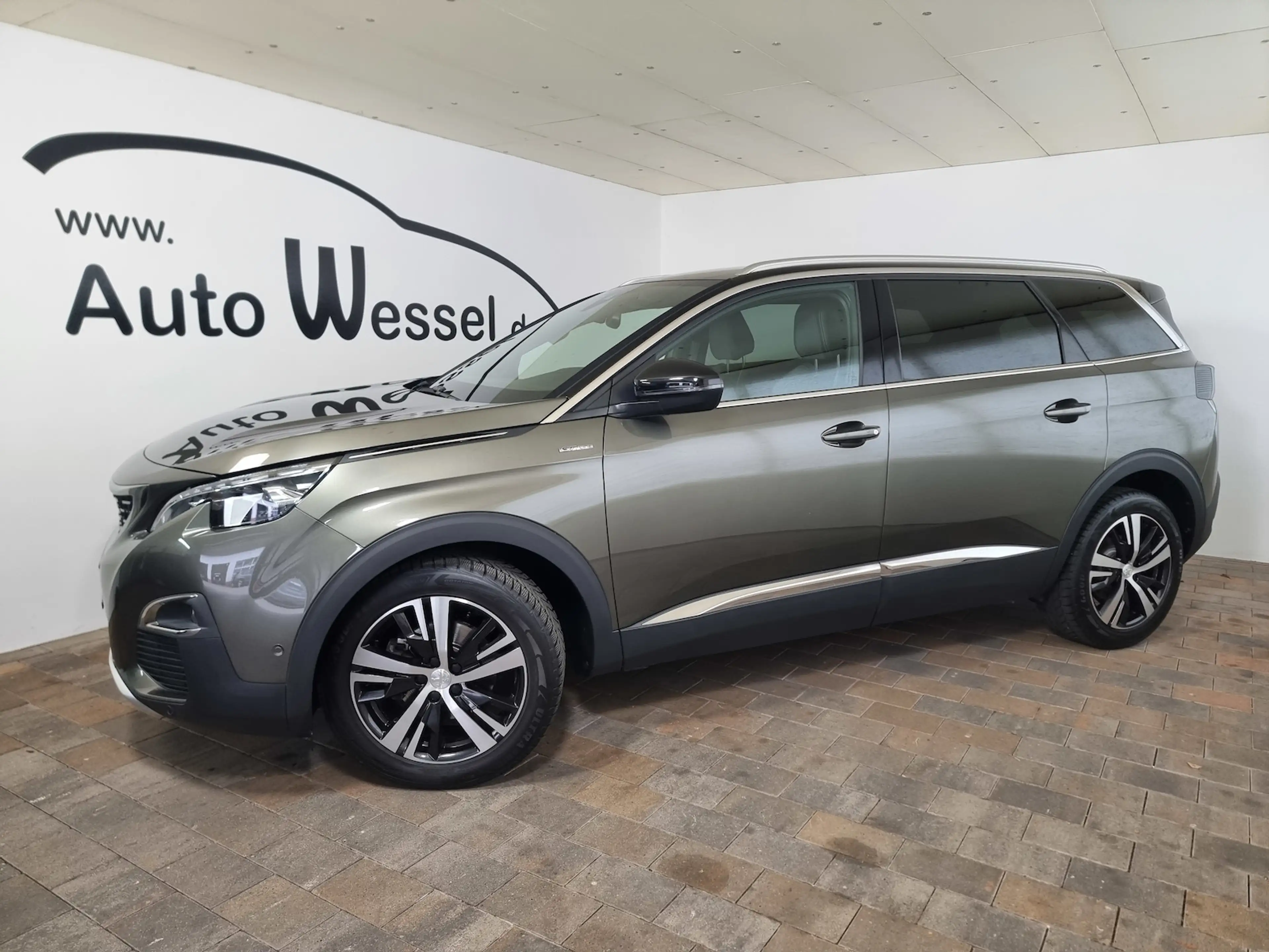 Peugeot 5008 GT-Line LED i-Cockpit 180° Kamera Keyless — photo 4