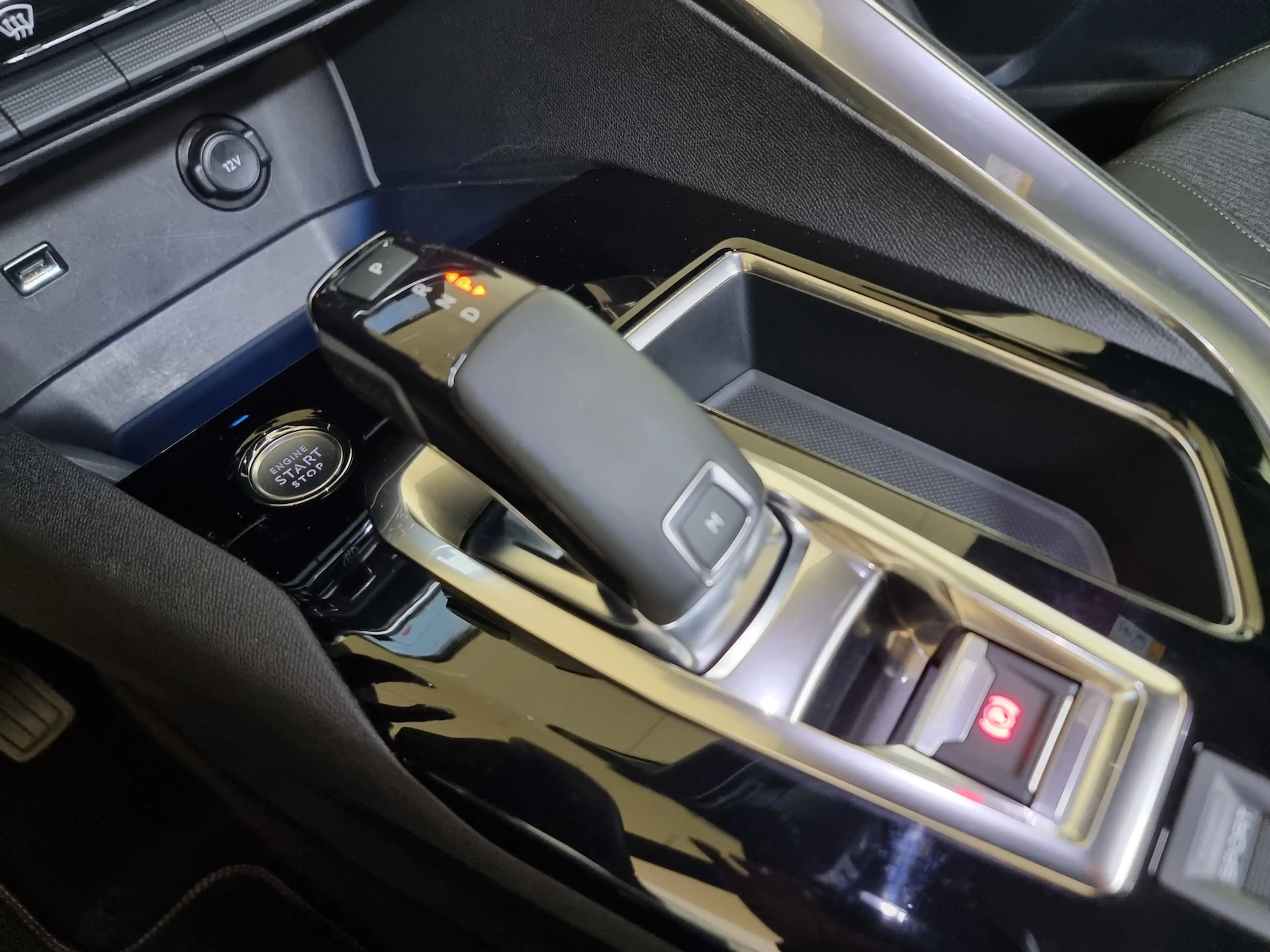 Peugeot 5008 GT-Line LED i-Cockpit 180° Kamera Keyless — photo 14