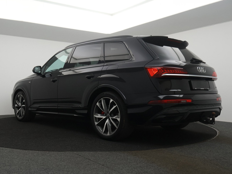 Audi Q7 55 TFSie QUATTRO 3X S LINE 394PK *AUTOMAAT*PANODAK*TREKHAAK*LEDER*CAMERA*CRUISE*PDC*...* — photo 5