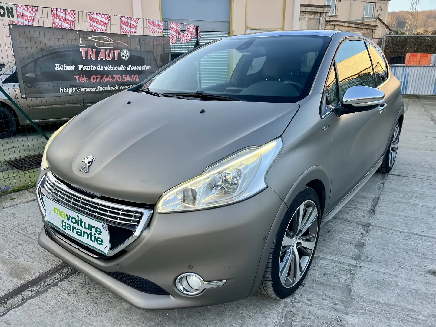 Peugeot 208 1.6 e-HDi 115ch FAP BVM6 XY JBL Bronze - 1