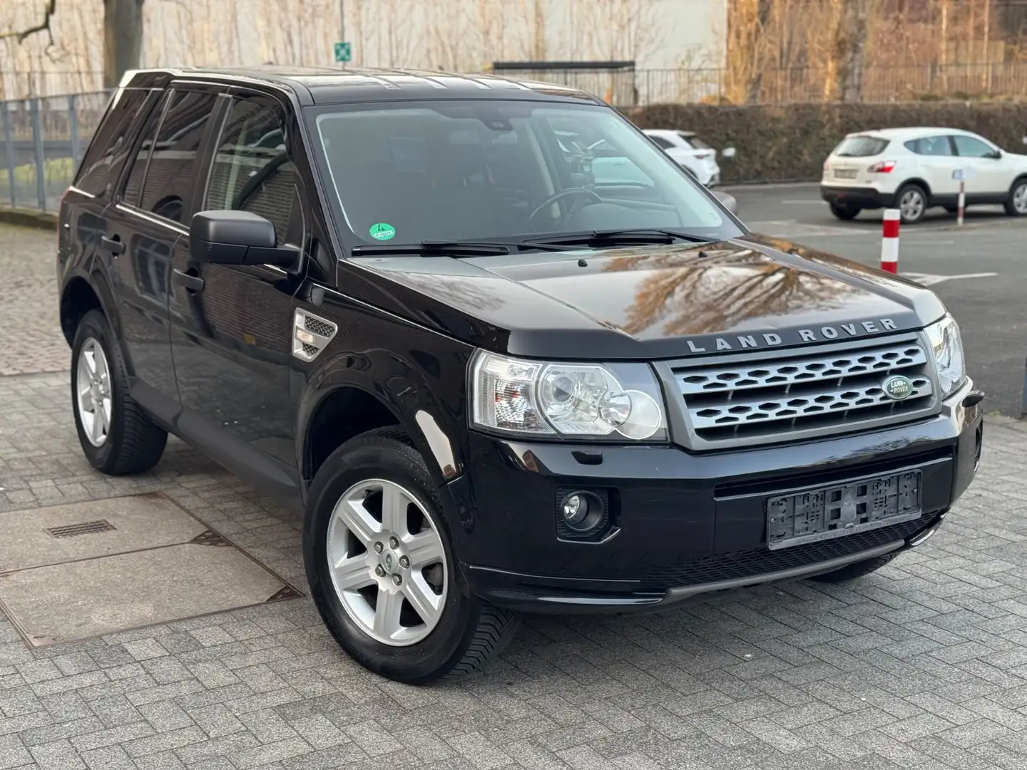 Land Rover Freelander 2 S TD4/Navi/Anhängerkupplung/Top/ Negro - 2