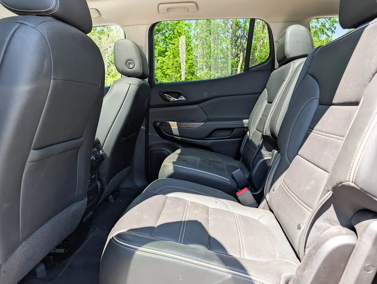 GMC Acadia снимка GMC Acadia