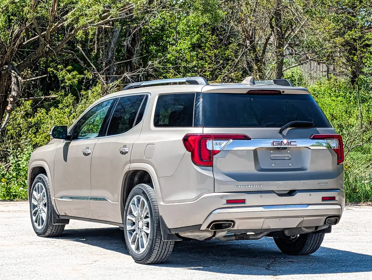GMC Acadia снимка GMC Acadia