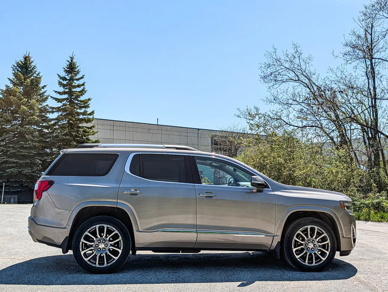 GMC Acadia снимка GMC Acadia