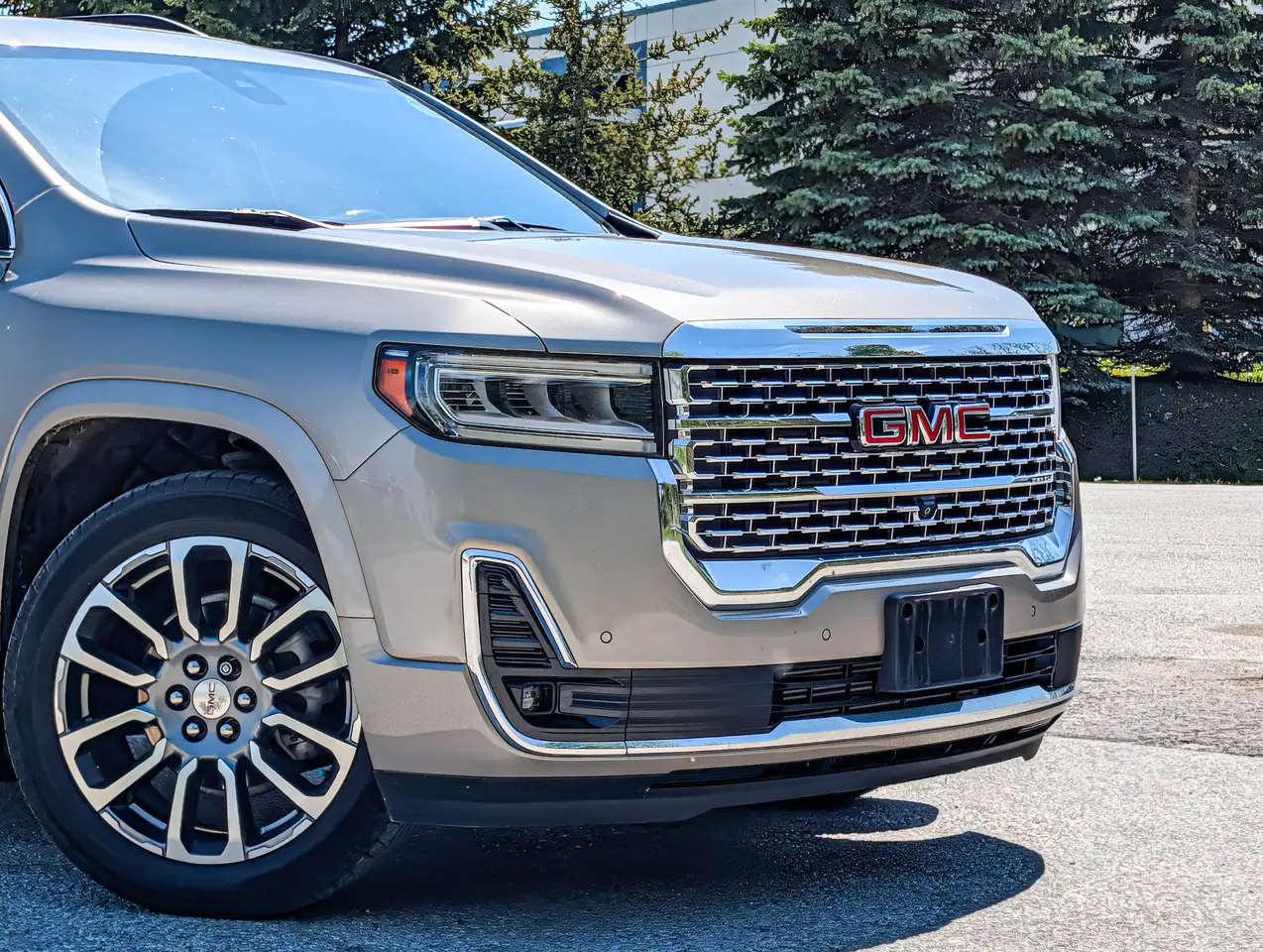 GMC Acadia снимка GMC Acadia