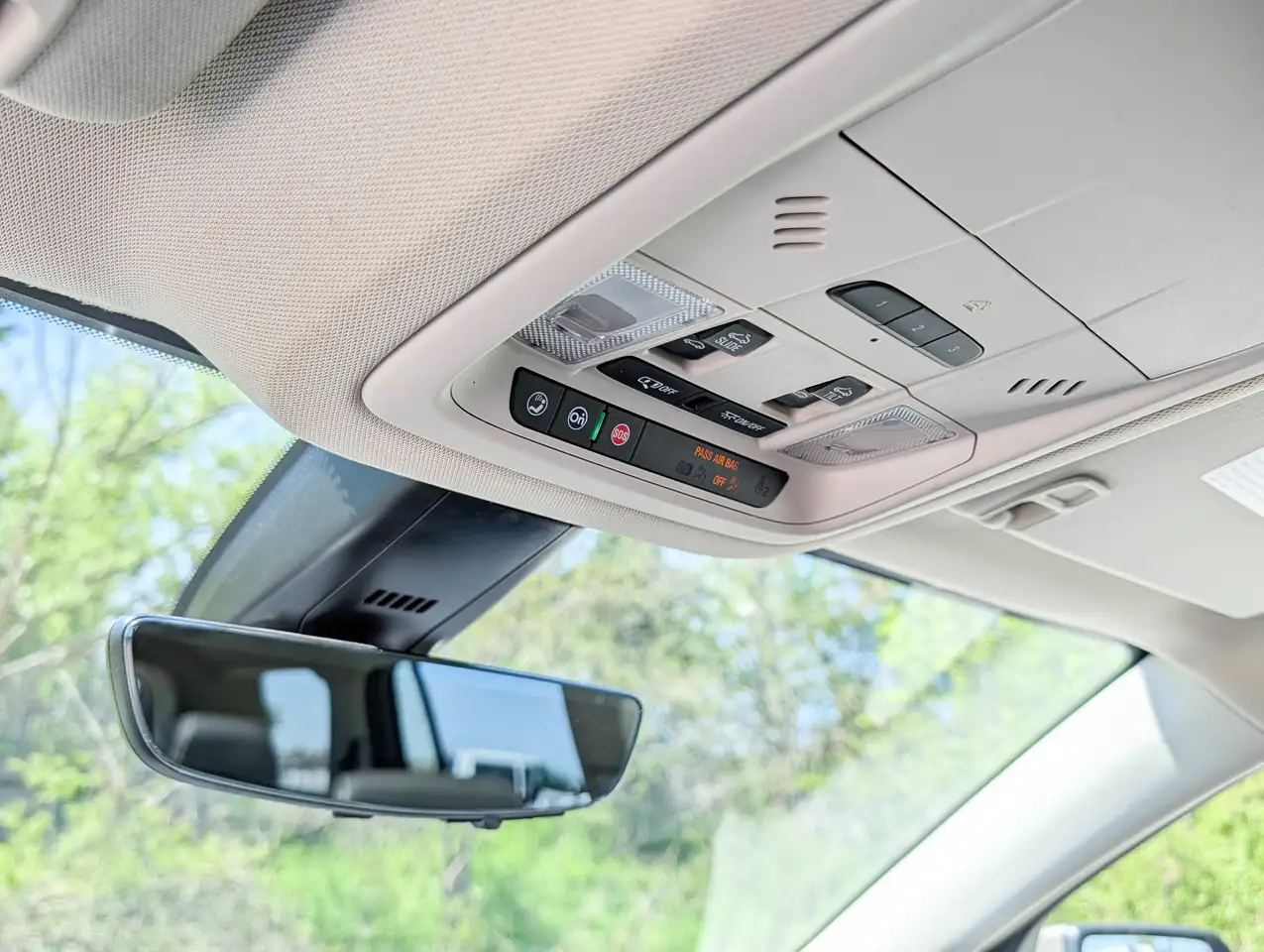 GMC Acadia снимка GMC Acadia