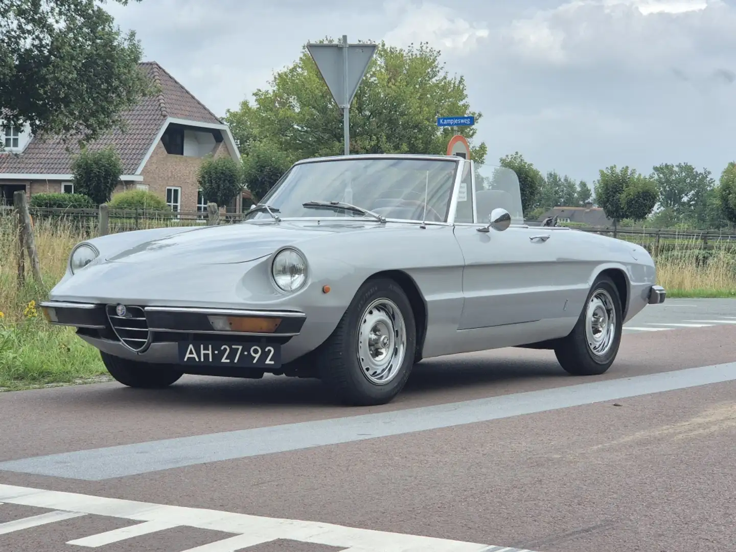 Alfa Romeo Spider 1.6 | Italiaanse klasse Gris - 1