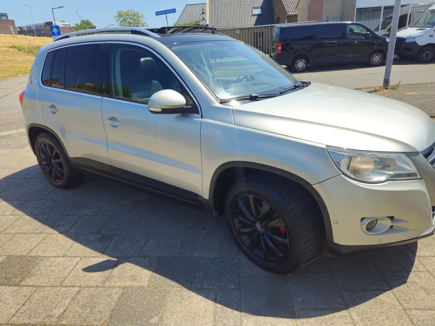 Volkswagen Tiguan 2.0 TSI Sport&Style 4Motion Gris - 2