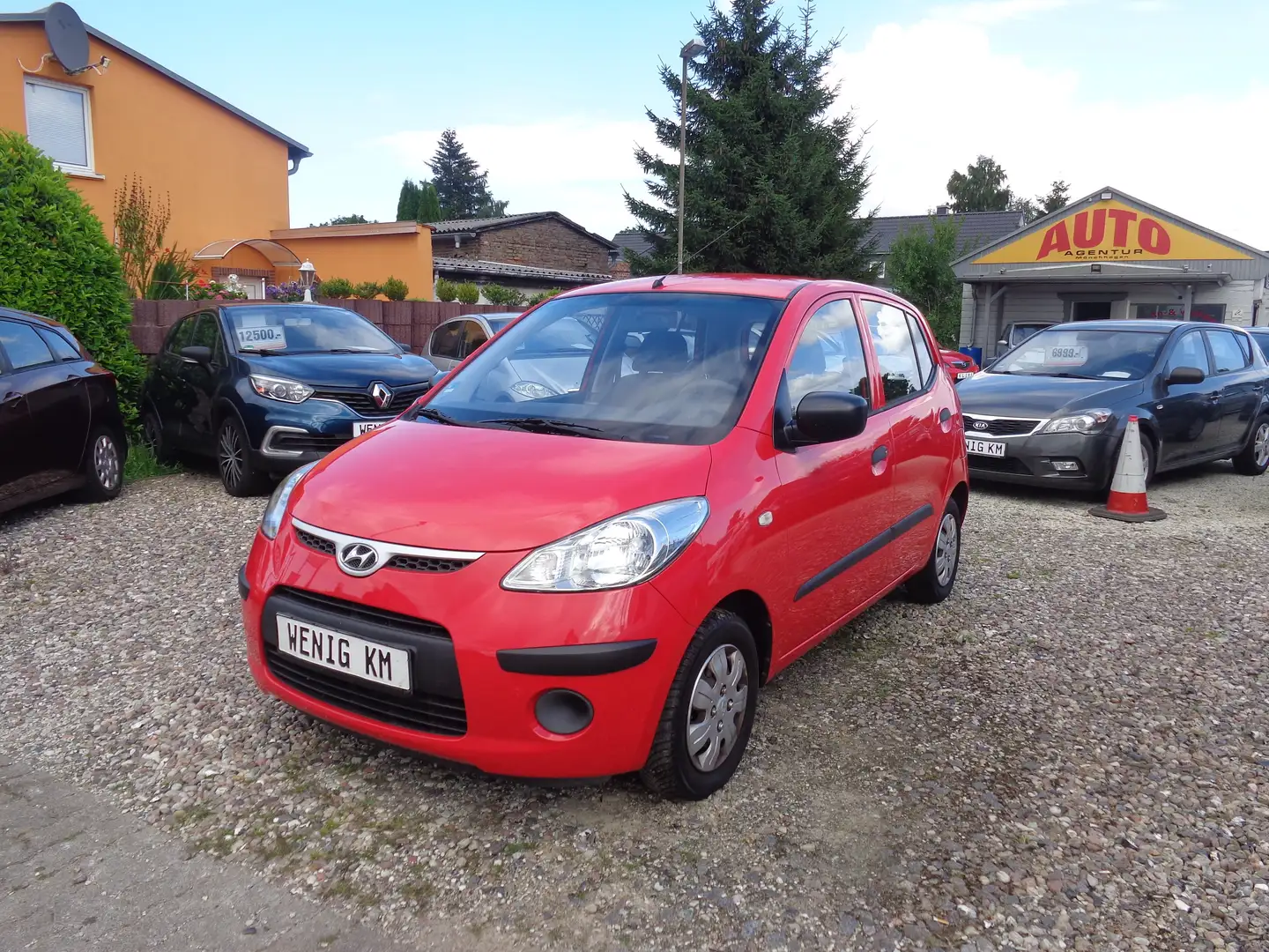 Hyundai i10 1.2 Classic Rojo - 1