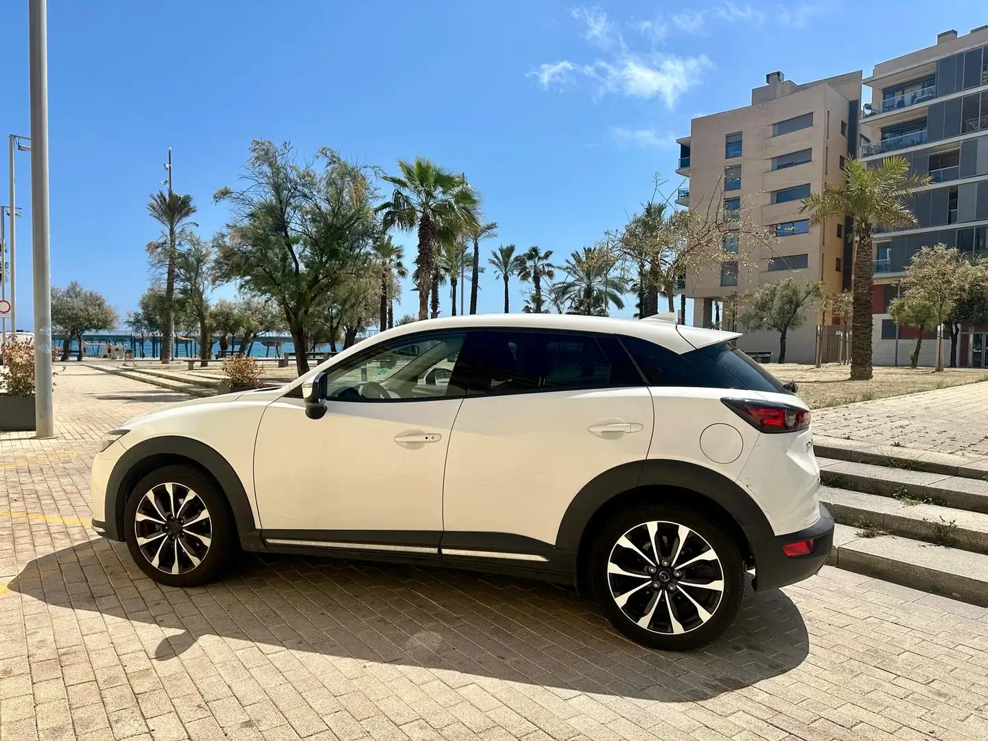 Mazda CX-3 2.0 Skyactiv-G Zenith White 2WD 89kW - 1