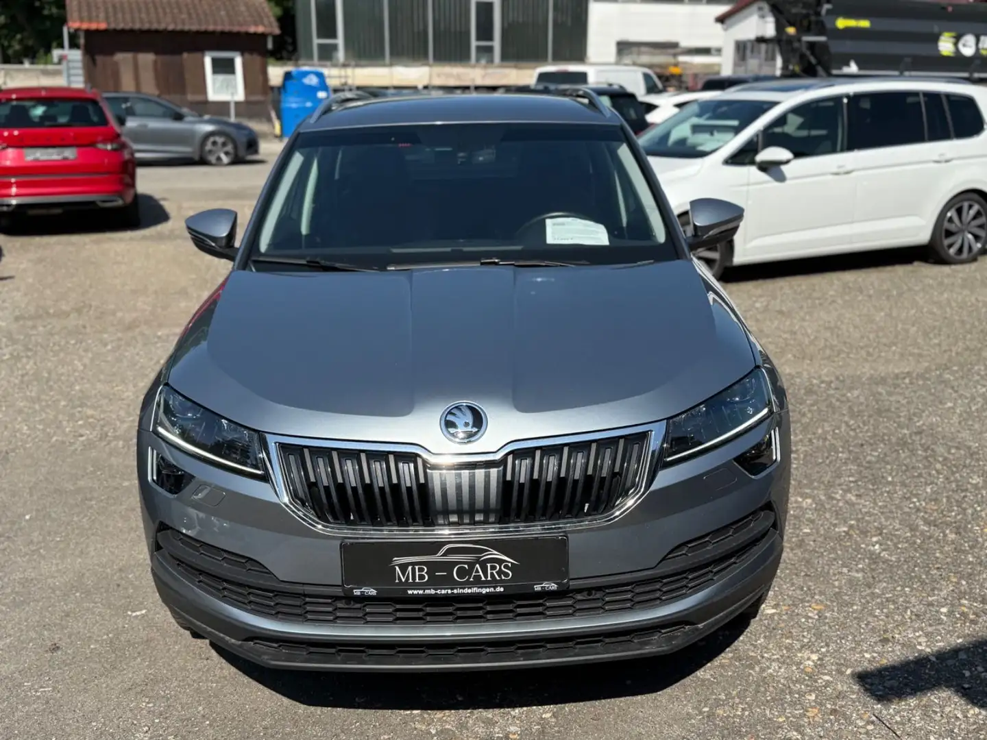 Skoda Karoq Style*AUTO*STAND*AHK*KAM*DAB*DYNAUDIO Gris - 2