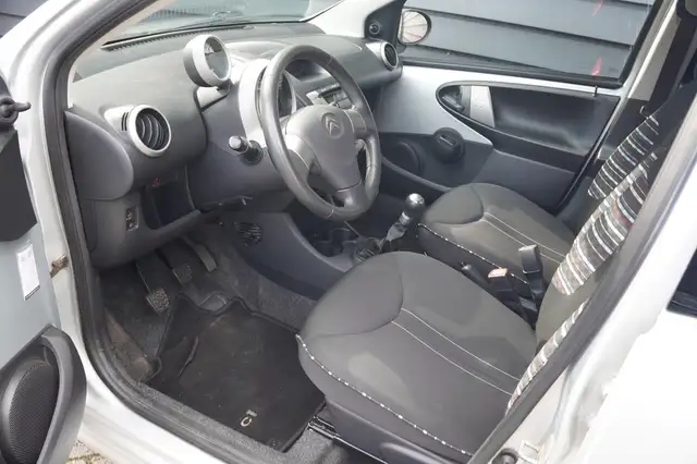Citroen C1 view 9