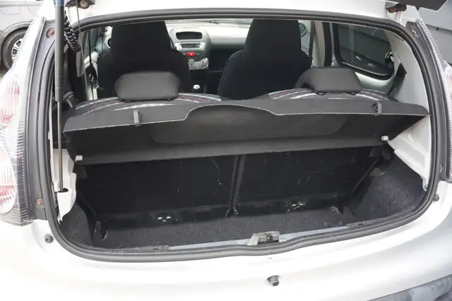 Citroen C1 view 16