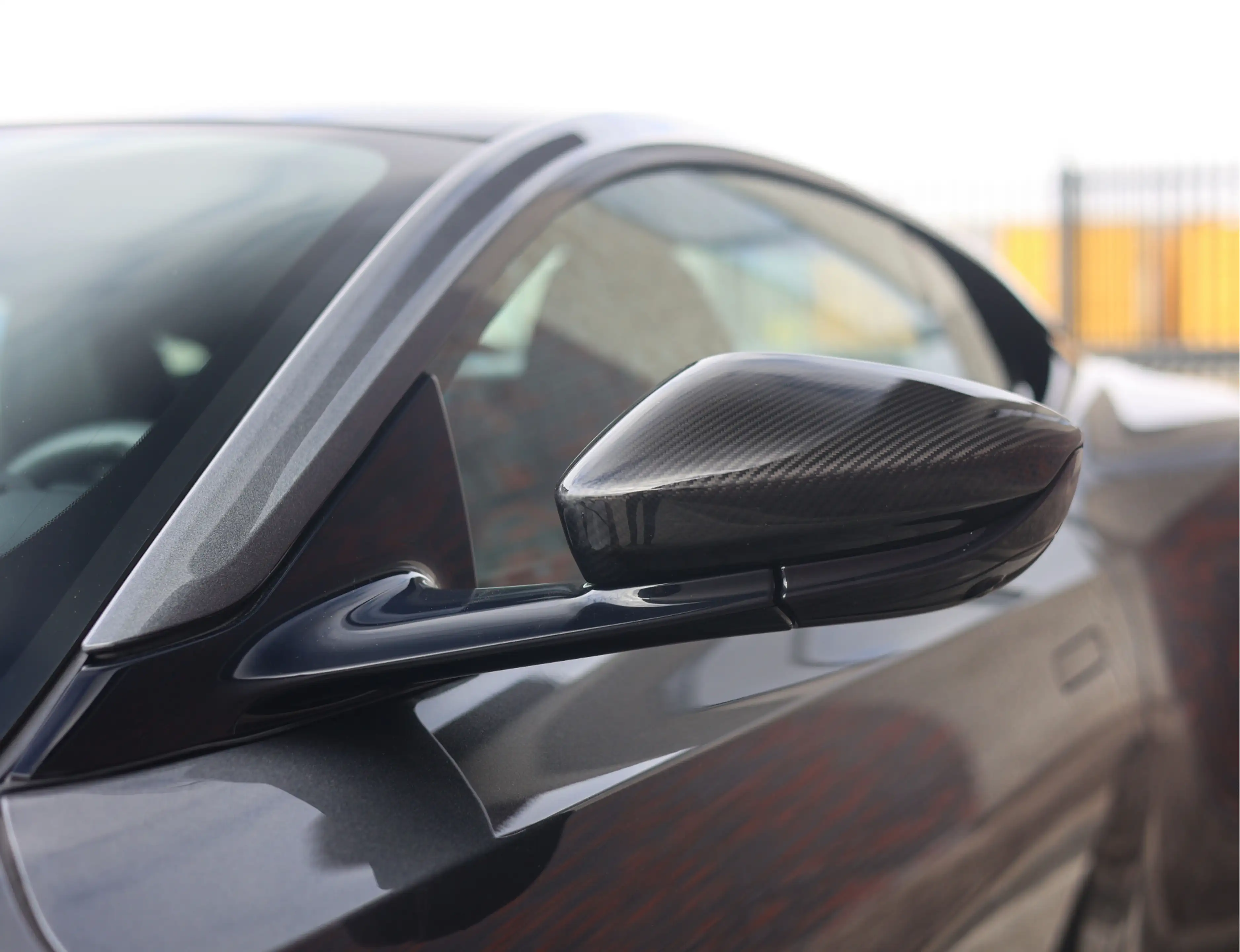 Aston Martin DBS 5.2 V12 Superleggera | B&O BeoSound - Xenon Grey — photo 25