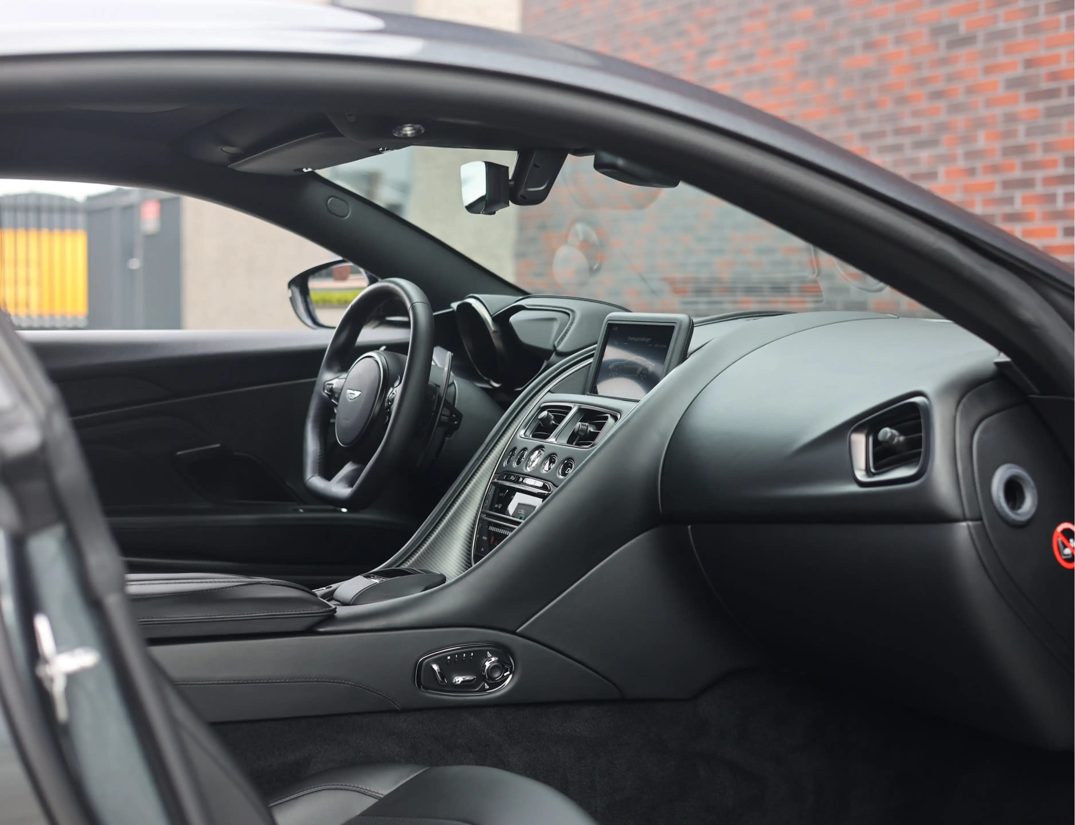 Aston Martin DBS 5.2 V12 Superleggera | B&O BeoSound - Xenon Grey — photo 3