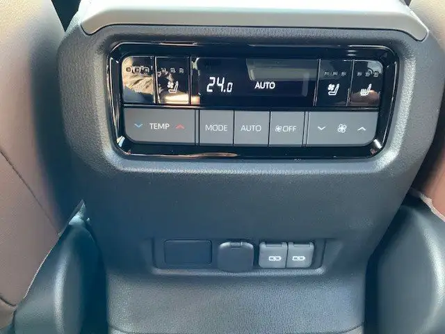 Toyota Land Cruiser 2.8 D-4D MHEV AWD Lounge Ansicht 14