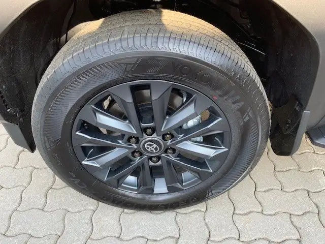 Toyota Land Cruiser 2.8 D-4D MHEV AWD Lounge Ansicht 24